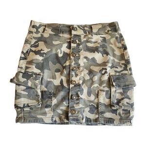 Y2K Camo Mini Skirt Kancan Women's Sz S Gold Button Trendy Clubwear